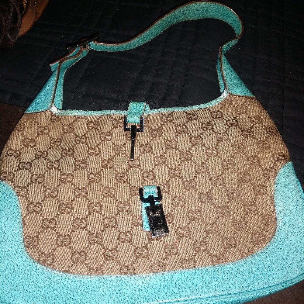 Gucci Purse (Guaranteed Authentic)